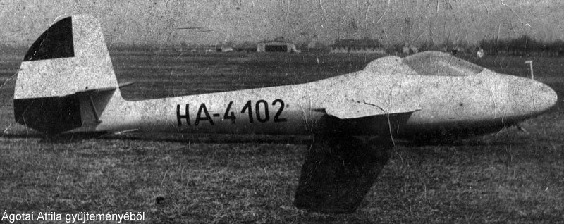 Kép a HA-4102 lajstromú gépről.