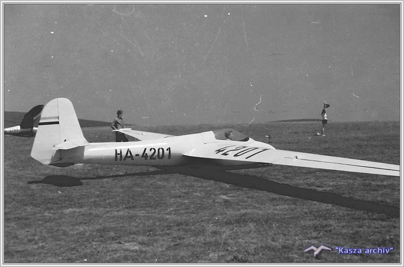 Kép a HA-4201 lajstromú gépről.