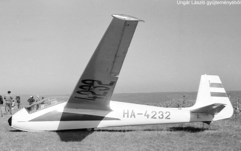 Kép a HA-4232 lajstromú gépről.