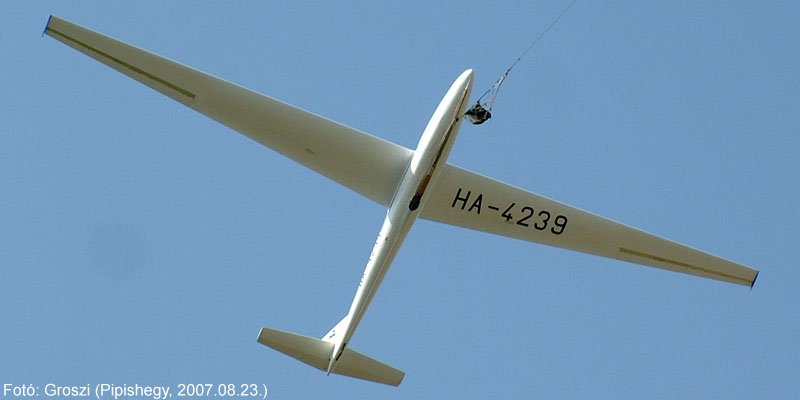Kép a HA-4239 lajstromú gépről.