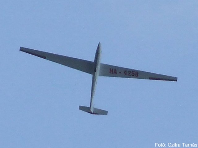 Kép a HA-4258 lajstromú gépről.