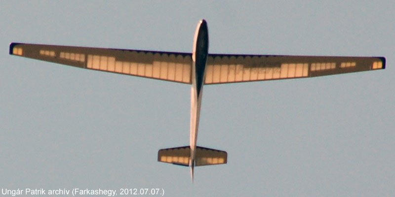 Kép a HA-4272 lajstromú gépről.