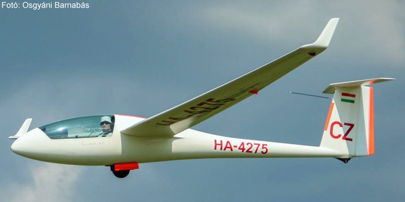 Kép a HA-4275 (2) lajstromú gépről.
