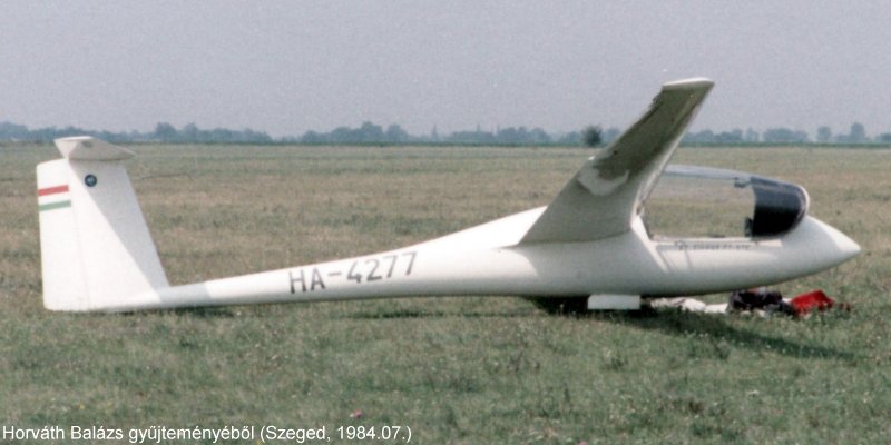 Kép a HA-4277 lajstromú gépről.