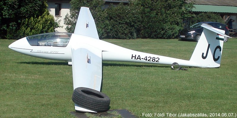 Kép a HA-4282 lajstromú gépről.
