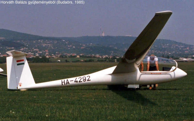 Kép a HA-4292 lajstromú gépről.