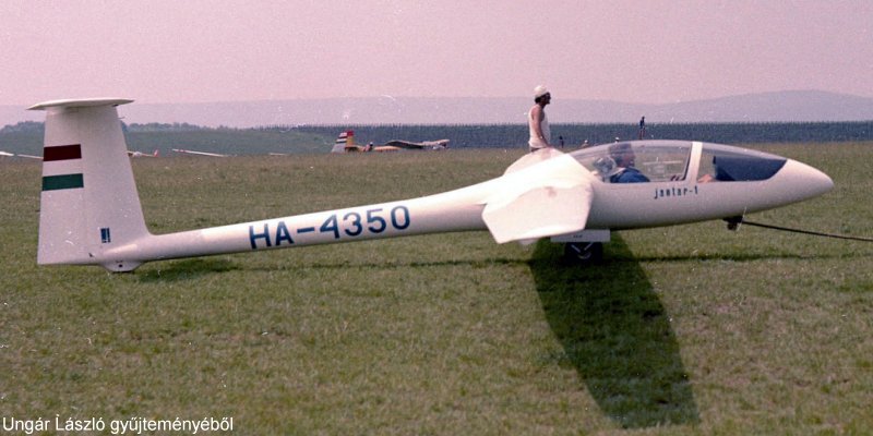 Kép a HA-4350 lajstromú gépről.