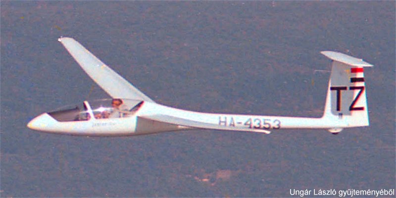 Kép a HA-4353 lajstromú gépről.