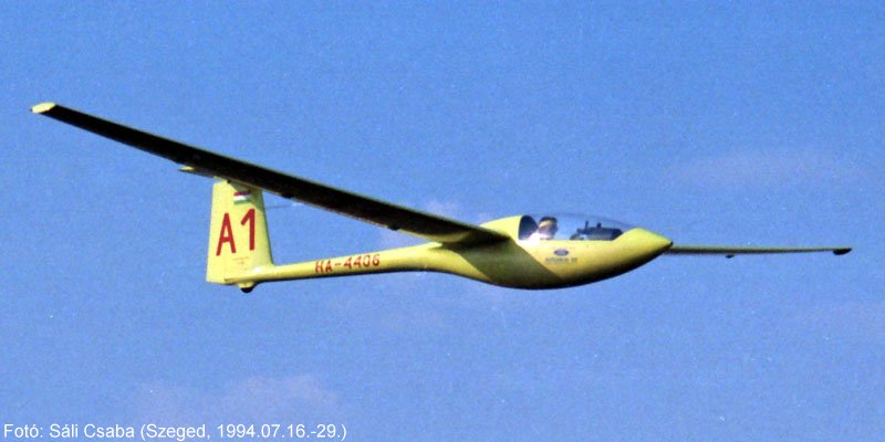 Kép a HA-4406 lajstromú gépről.