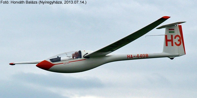 Kép a HA-4408 lajstromú gépről.