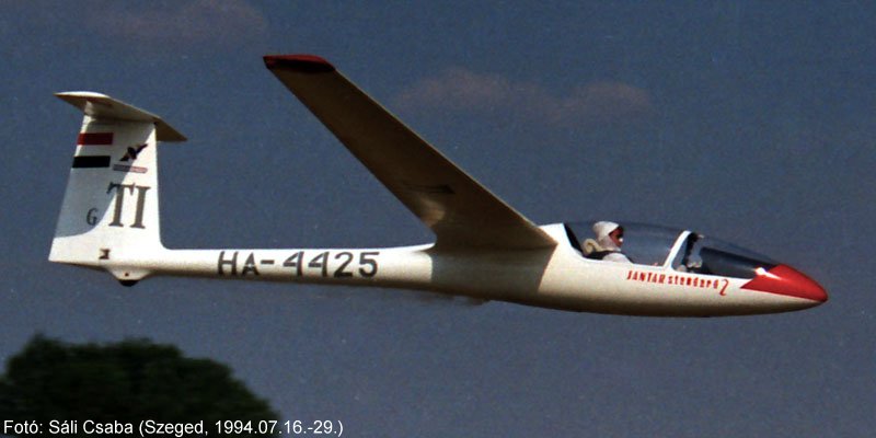 Kép a HA-4425 lajstromú gépről.