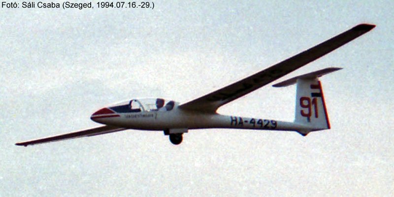 Kép a HA-4429 lajstromú gépről.