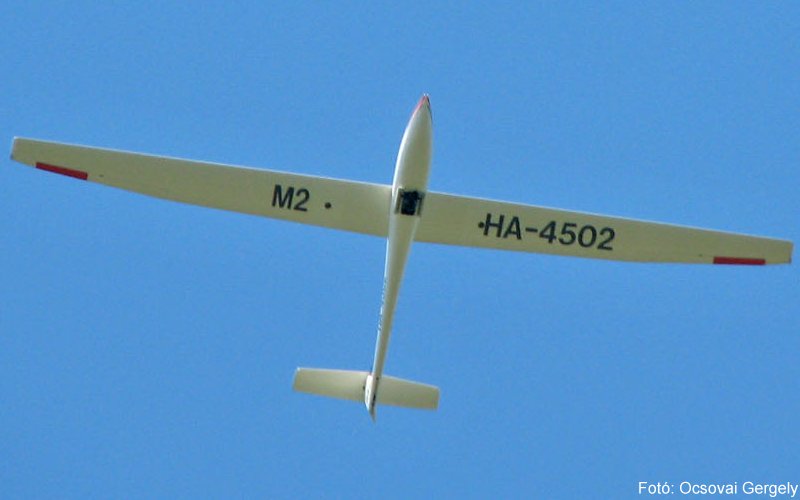 Kép a HA-4502 lajstromú gépről.