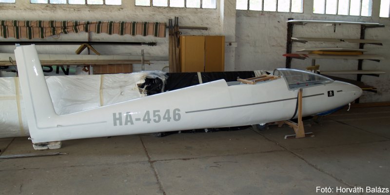 Kép a HA-4546 lajstromú gépről.