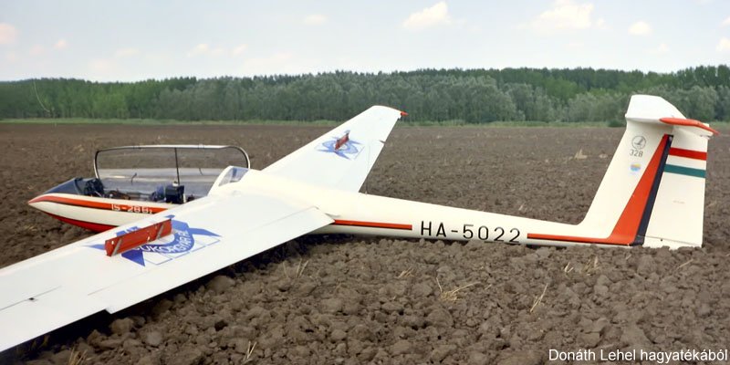 Kép a HA-5022 (2) lajstromú gépről.
