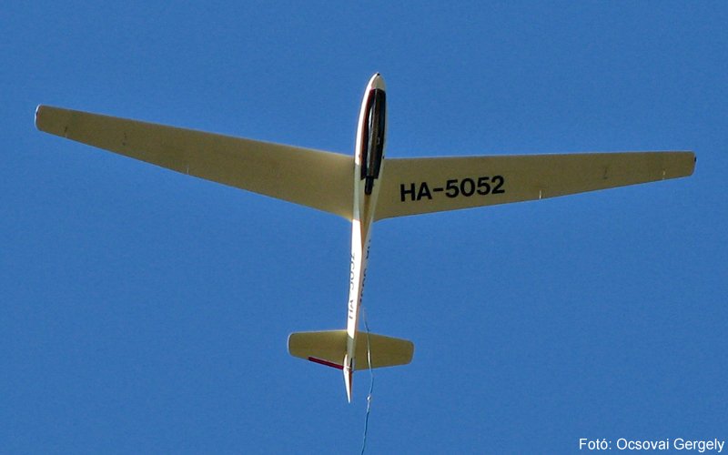 Kép a HA-5052 (2) lajstromú gépről.