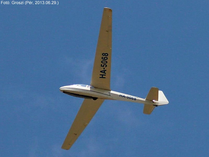 Kép a HA-5068 (2) lajstromú gépről.