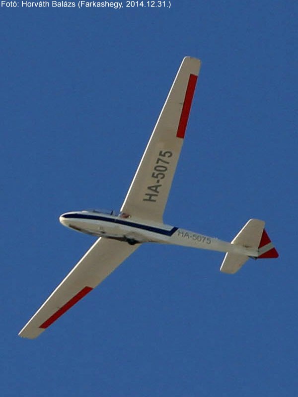 Kép a HA-5075 (2) lajstromú gépről.