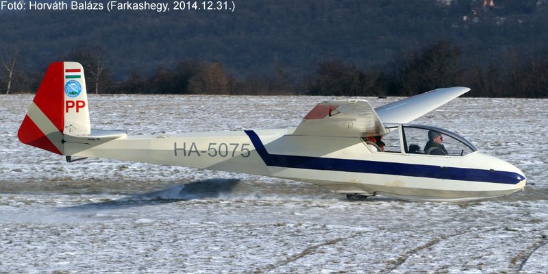 Kép a HA-5075 (2) lajstromú gépről.