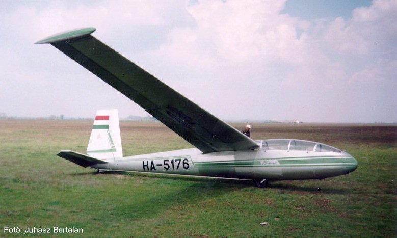 Kép a HA-5176 (2) lajstromú gépről.