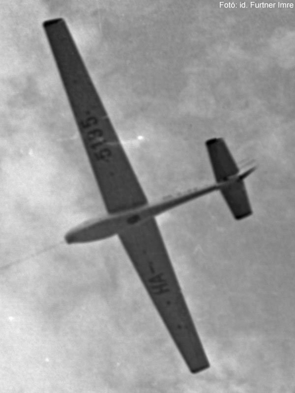 Kép a HA-5195 (1) lajstromú gépről.