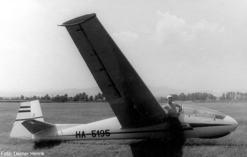 Kép a HA-5195 (2) lajstromú gépről.