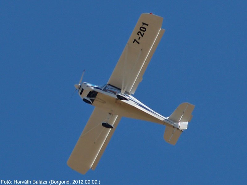 Kép a 7-201 (2) lajstromú gépről.