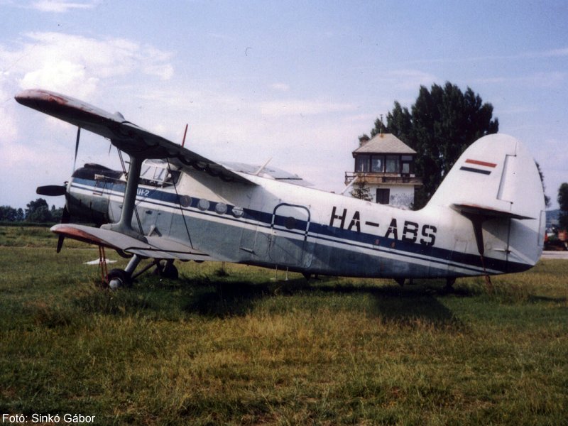 Kép a HA-ABS lajstromú gépről.