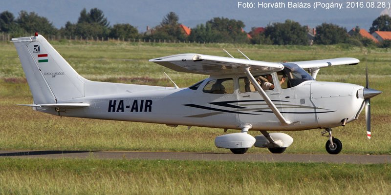 Kép a HA-AIR (2) lajstromú gépről.