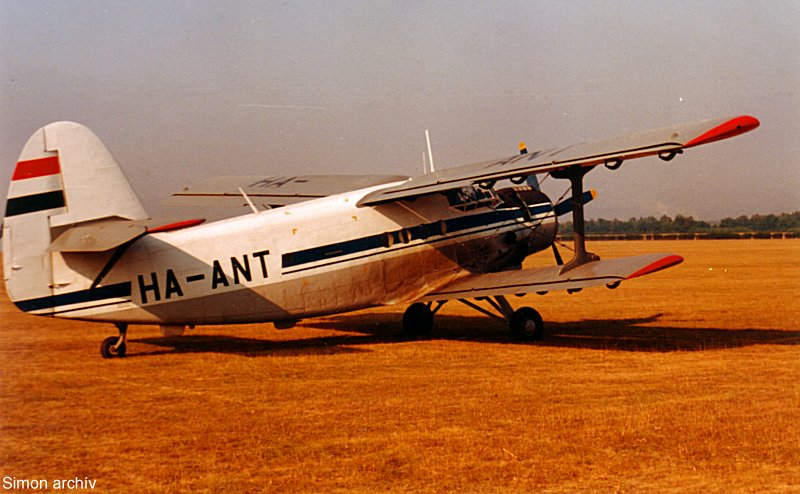 Kép a HA-ANT (2) lajstromú gépről.