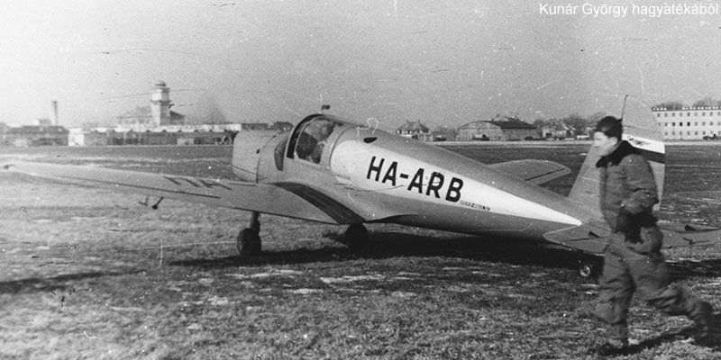 Kép a HA-ARB (2) lajstromú gépről.