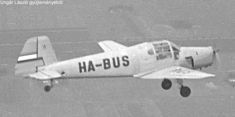Kép a HA-BUS lajstromú gépről.