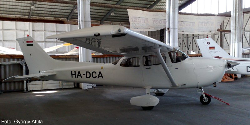 Kép a HA-DCA lajstromú gépről.