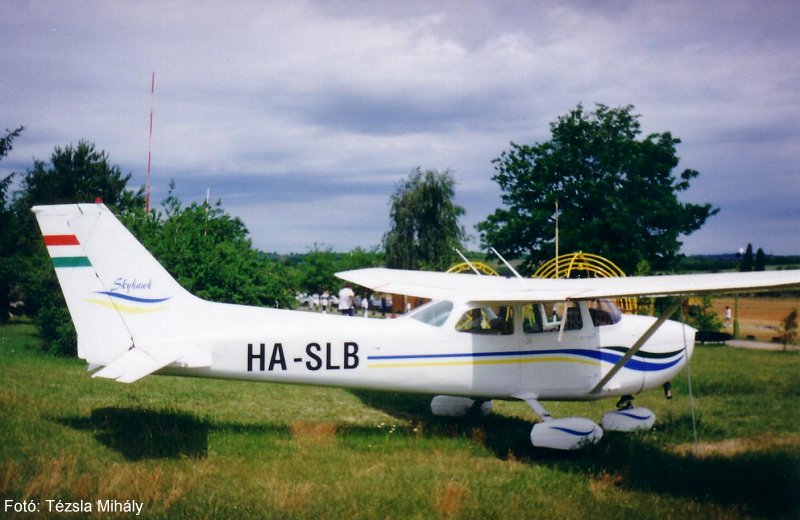 Kép a HA-SLB lajstromú gépről.