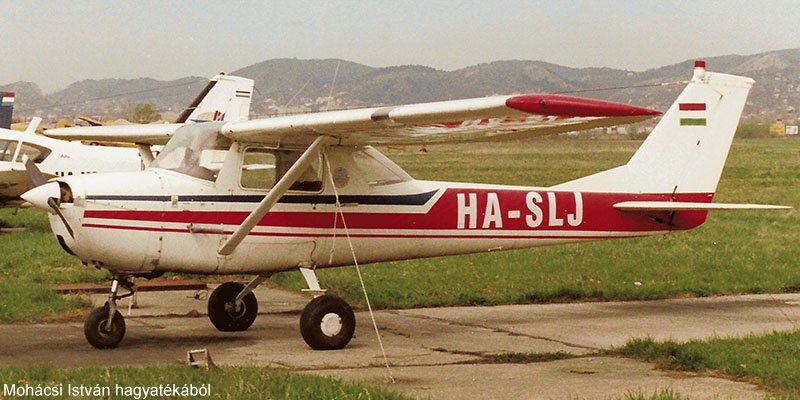 Kép a HA-SLJ lajstromú gépről.