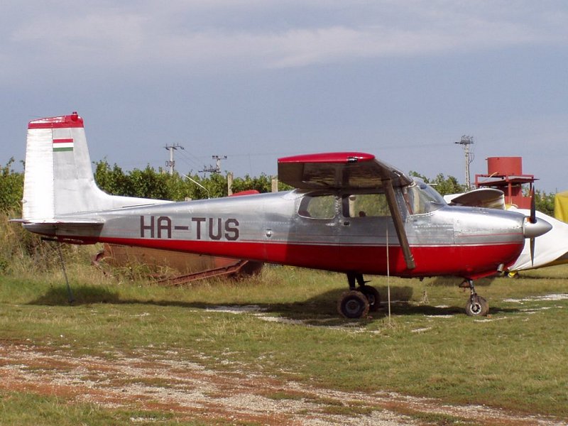 Kép a HA-TUS lajstromú gépről.