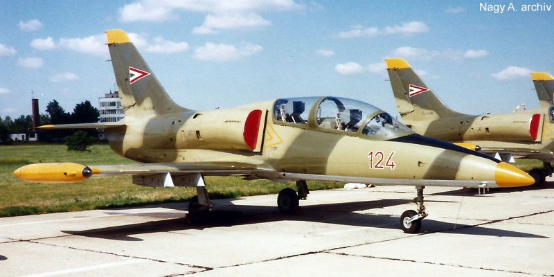 Kép a Aero L-39 Albatros típusú, 124 oldalszámú gépről.