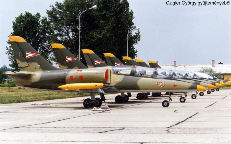 Kép a Aero L-39 Albatros típusú, 132 oldalszámú gépről.