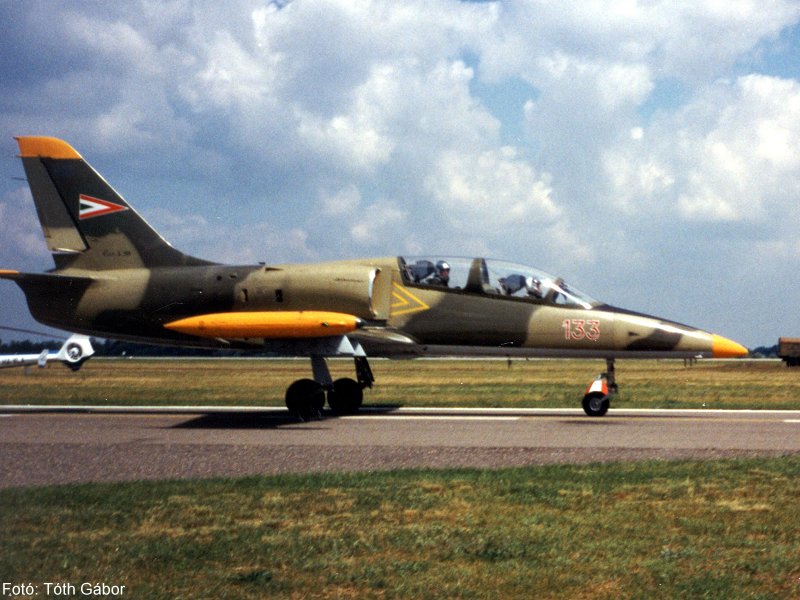 Kép a Aero L-39 Albatros típusú, 133 oldalszámú gépről.