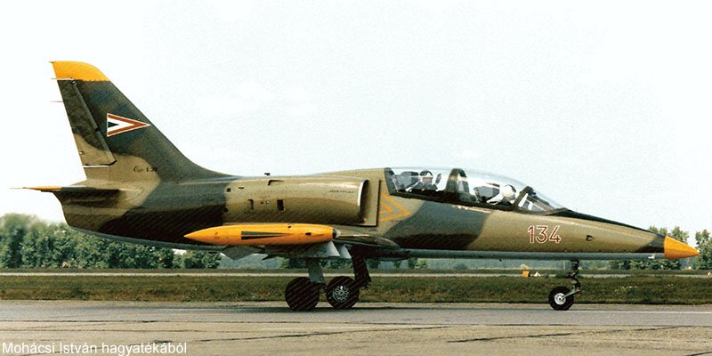 Kép a Aero L-39 Albatros típusú, 134 oldalszámú gépről.