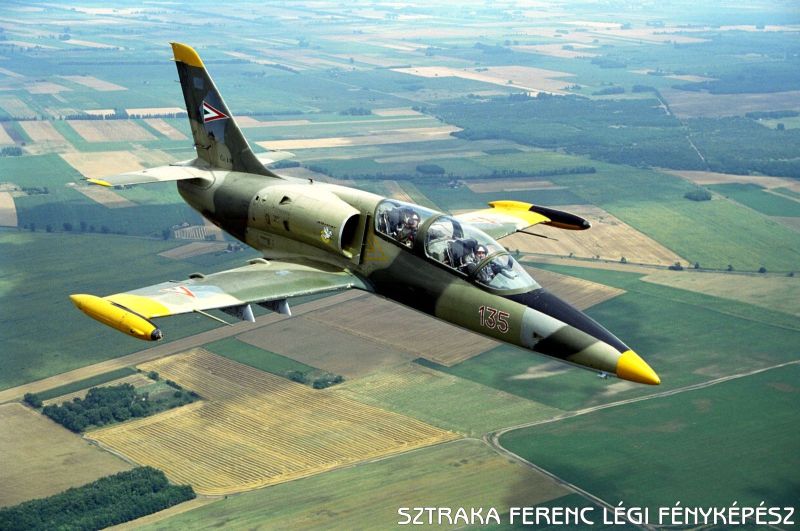 Kép a Aero L-39 Albatros típusú, 135 oldalszámú gépről.