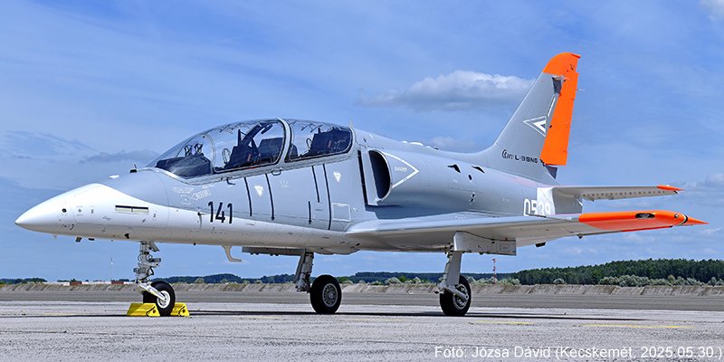 Kép a Aero L-39 Albatros típusú, 141 oldalszámú gépről.