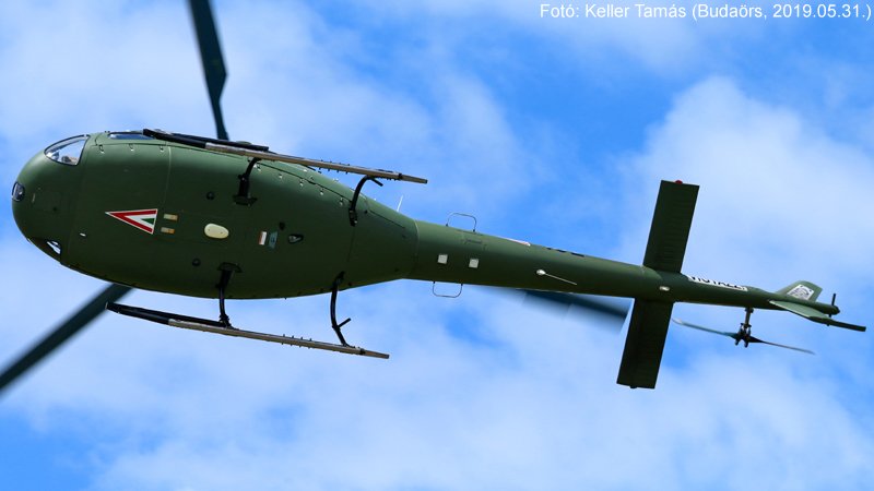 Kép a Aerospatiale Ecureuil típusú, 102 oldalszámú gépről.