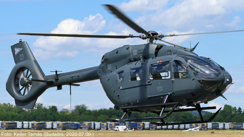 Kép a Airbus BK117 típusú, 03 oldalszámú gépről.