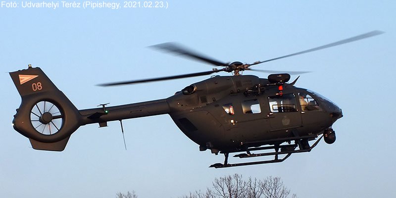 Kép a Airbus Helicopters H145 típusú, 08 oldalszámú gépről.