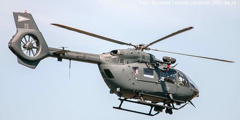 Kép a Airbus Helicopters H145 típusú, 15 oldalszámú gépről.