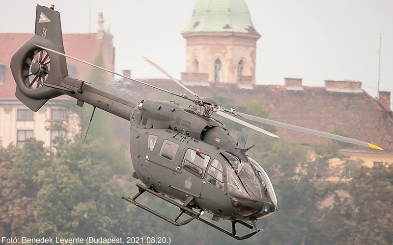 Kép a Airbus Helicopters H145 típusú, 16 oldalszámú gépről.