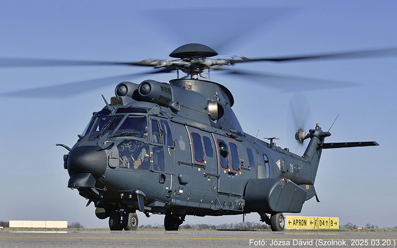 Kép a Airbus Helicopters H225 típusú, 78 oldalszámú gépről.