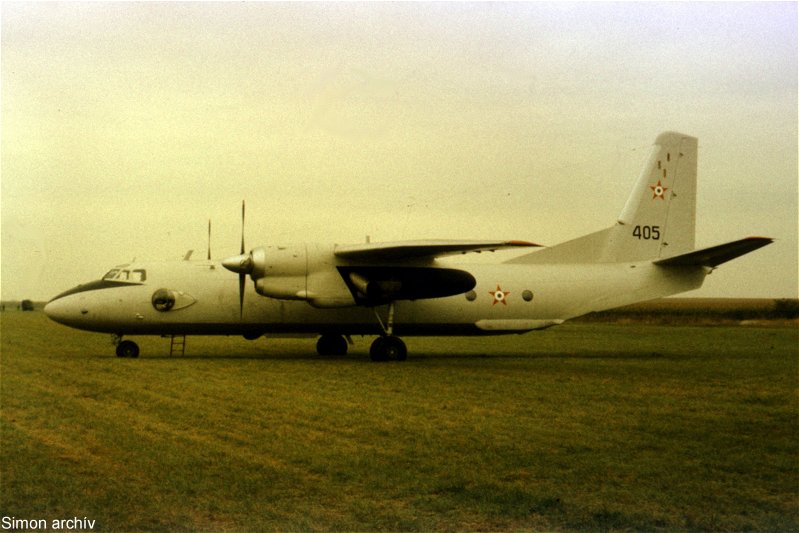 Kép a Antonov An-26 típusú, 405 oldalszámú gépről.