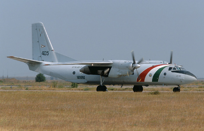 Kép a Antonov An-26 típusú, 405 oldalszámú gépről.